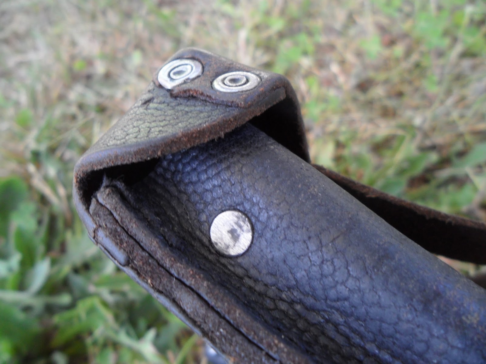 Four Bees East German K98 Mauser Ammo Pouch, PostWar Issue, Karabiner