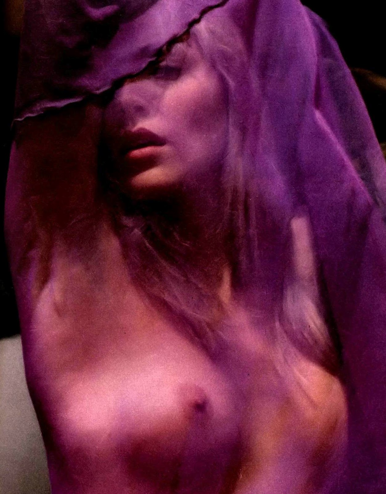 http://2.bp.blogspot.com/-ZIB00qjOsUw/TzOd5NC6vPI/AAAAAAAADB8/4T-4GqcAUBE/s1600/sharon_stone_47415.jpg