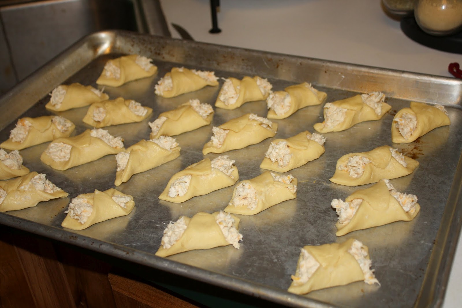 chicken roll ups with cream cheese and crescent rolls