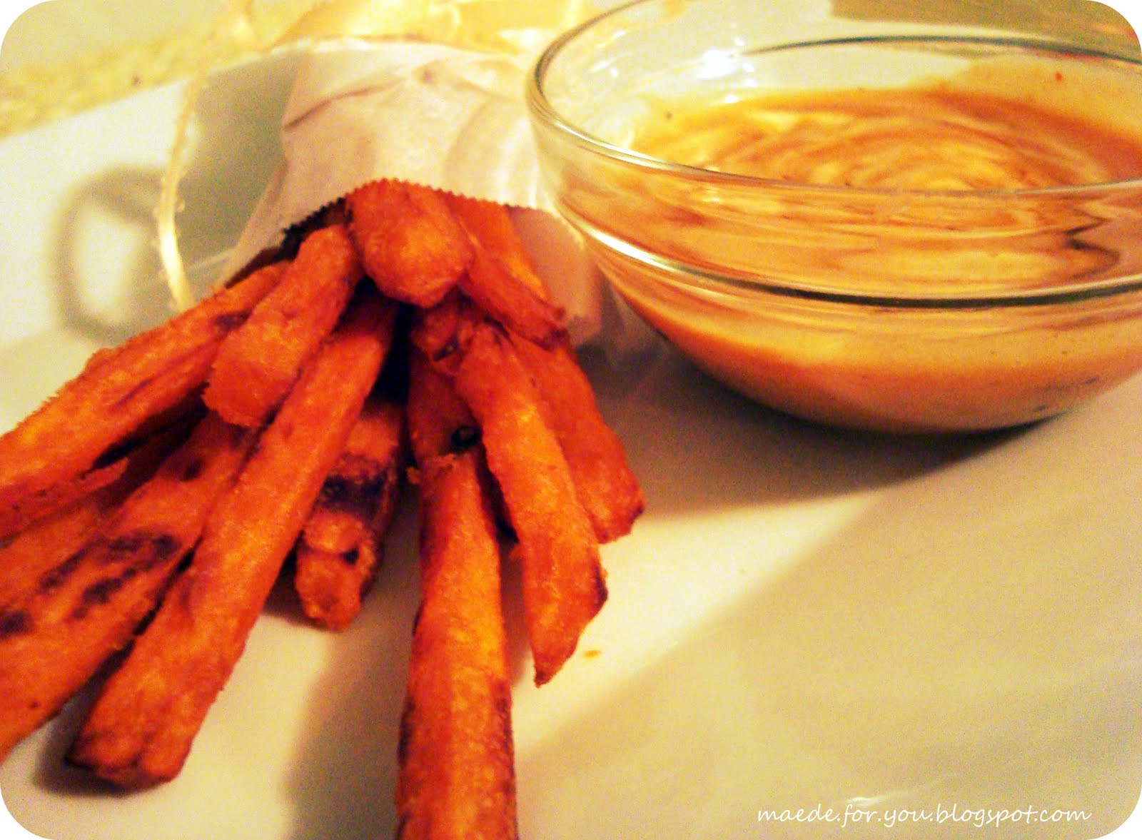 maede.for.you. Sweet Potato Fries with Spicy Honey Dipping Sauce