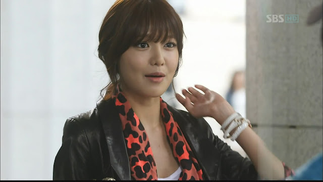 El cameo de Sooyoung en “A Gentleman’s Dignity” Snsd+sooyoung+a+gentleman's+dignity+cameo+screencaps+(1)