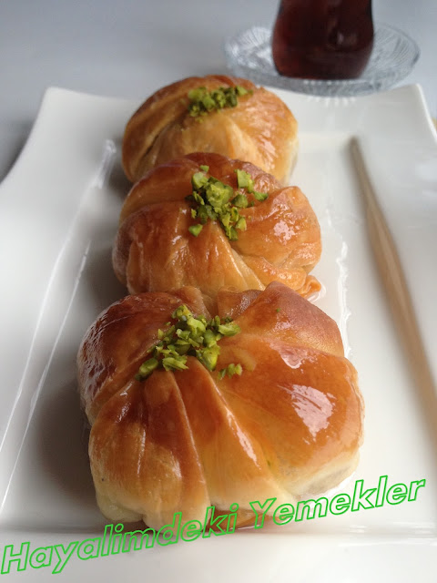 resimli Gül Baklavası tarifi