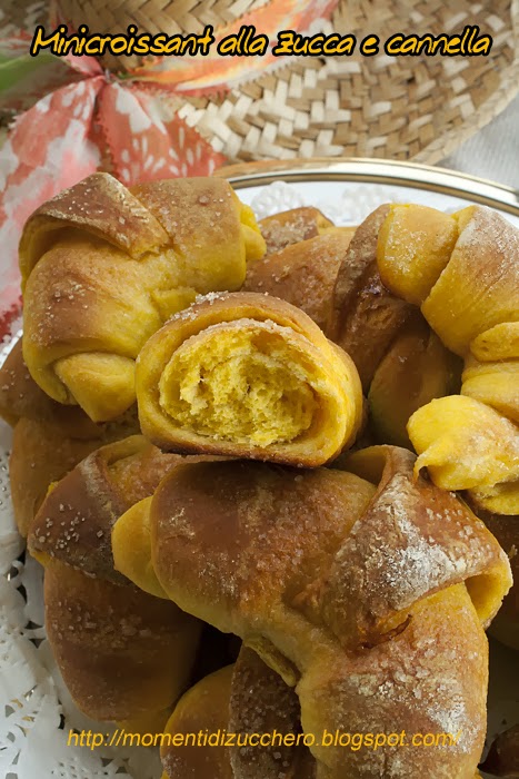 Minicroissant alla zucca e cannella