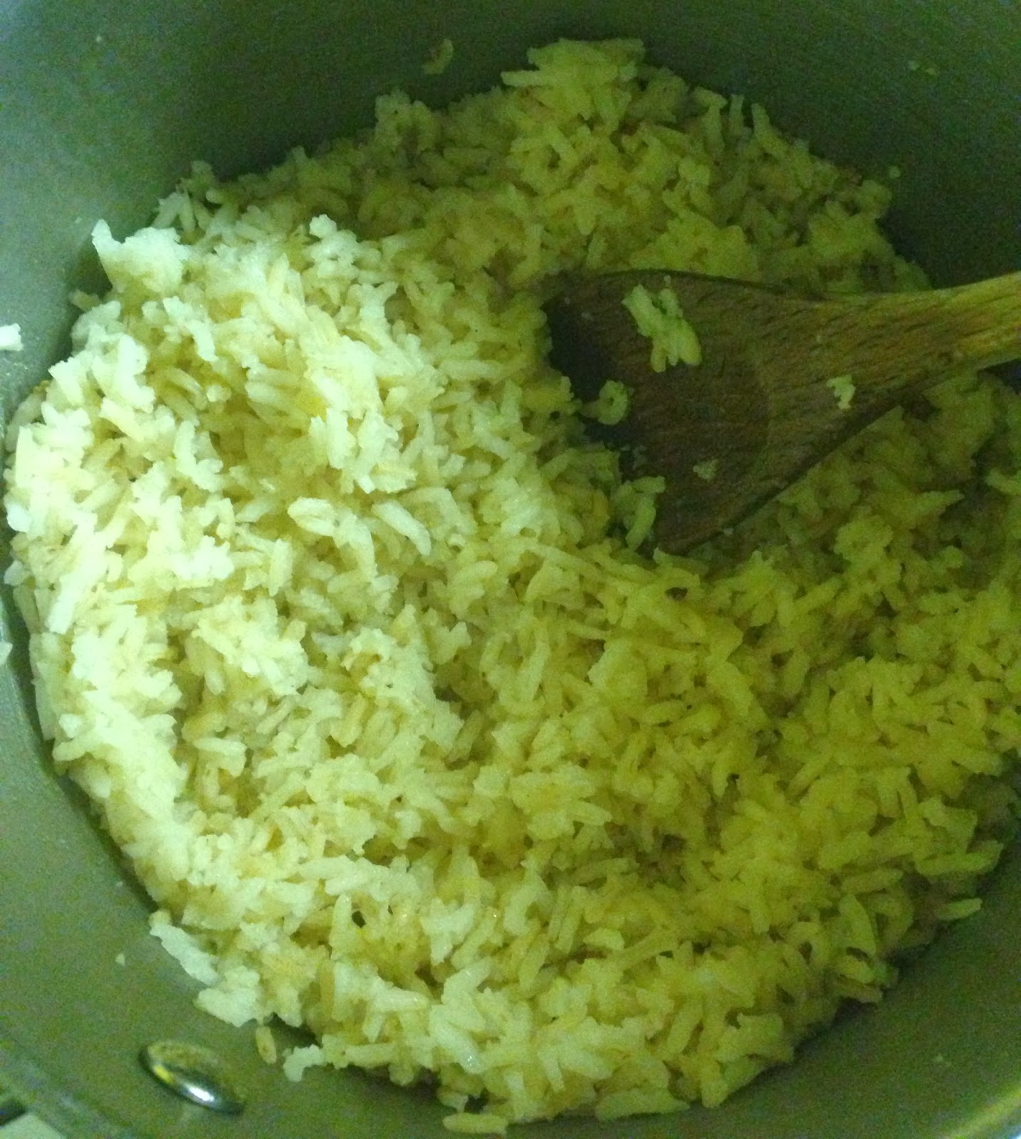 NonSticky Garlic Rice