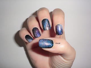 Galaxy nails - foto con flash