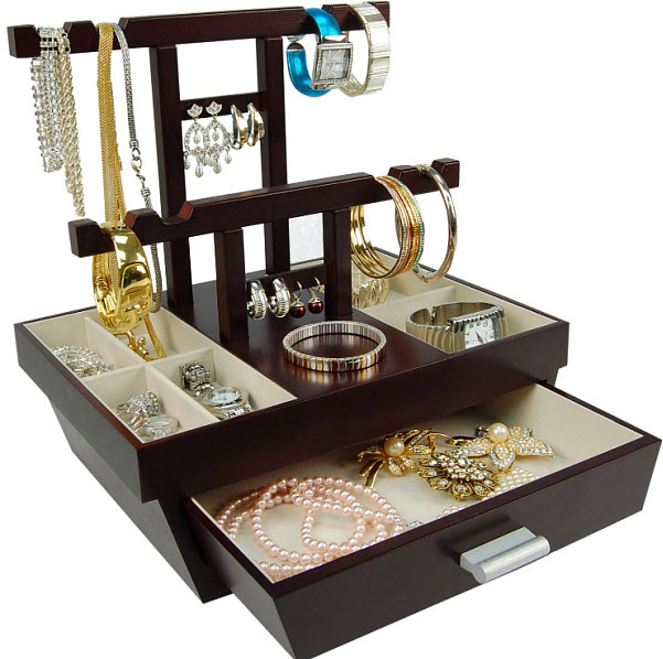 Blonde Butterflies Organizing jewellery