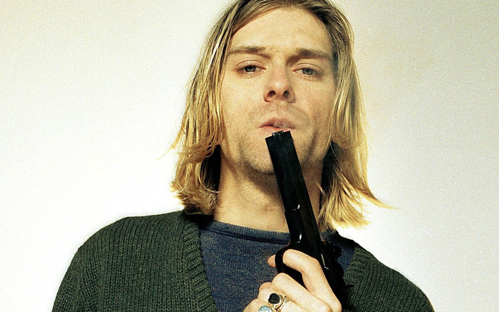 http://2.bp.blogspot.com/-ZOYMoAjfDw0/UItDlD86jnI/AAAAAAAAADQ/n1lTNJY3c-w/s1600/kurt-cobain-wallpaper-1920x1200-1.jpeg