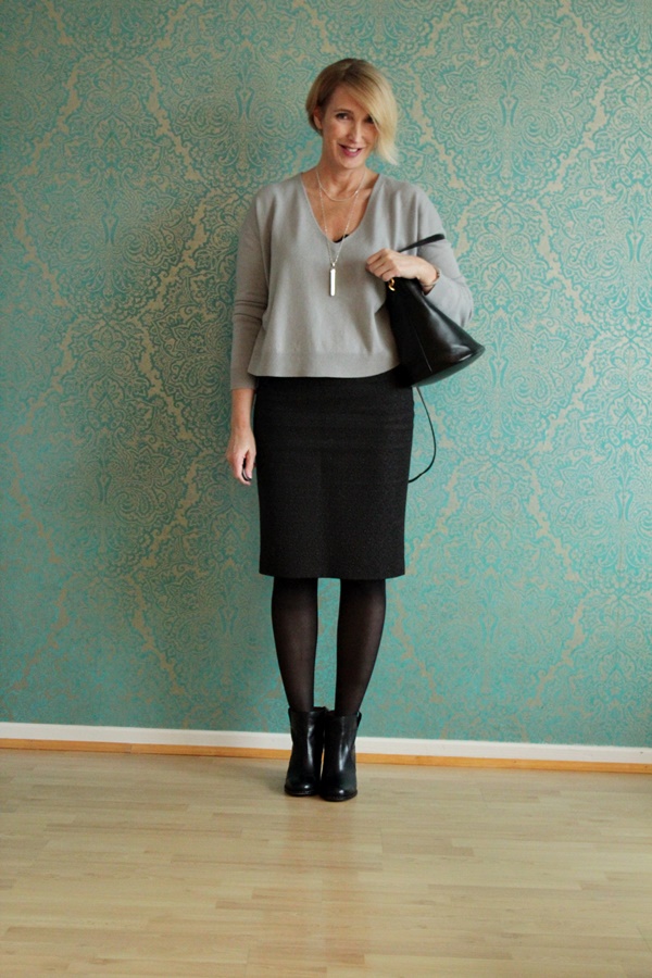 Bleistiftrock Mit Stiefeletten Schwarzen Bleistiftrock