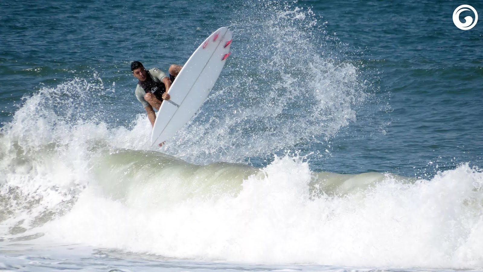 rodrigo vieira free surfer