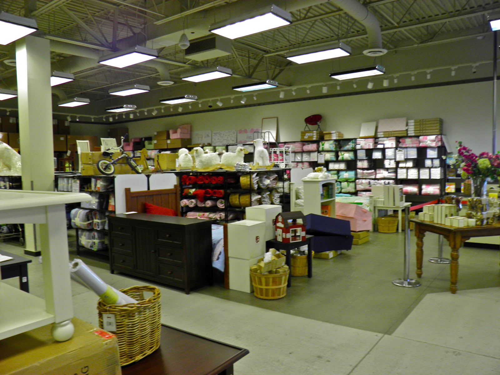 From Captain's Daughter to Army Mom: Pottery Barn Outlet, Gaffney!