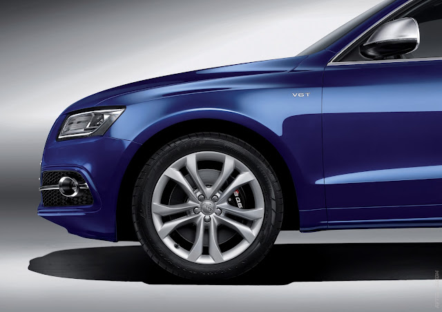 Audi SQ5 size image Audi SQ5 size image