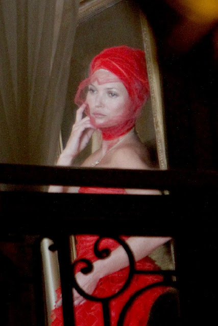 kate-moss_con_turbante-rojo