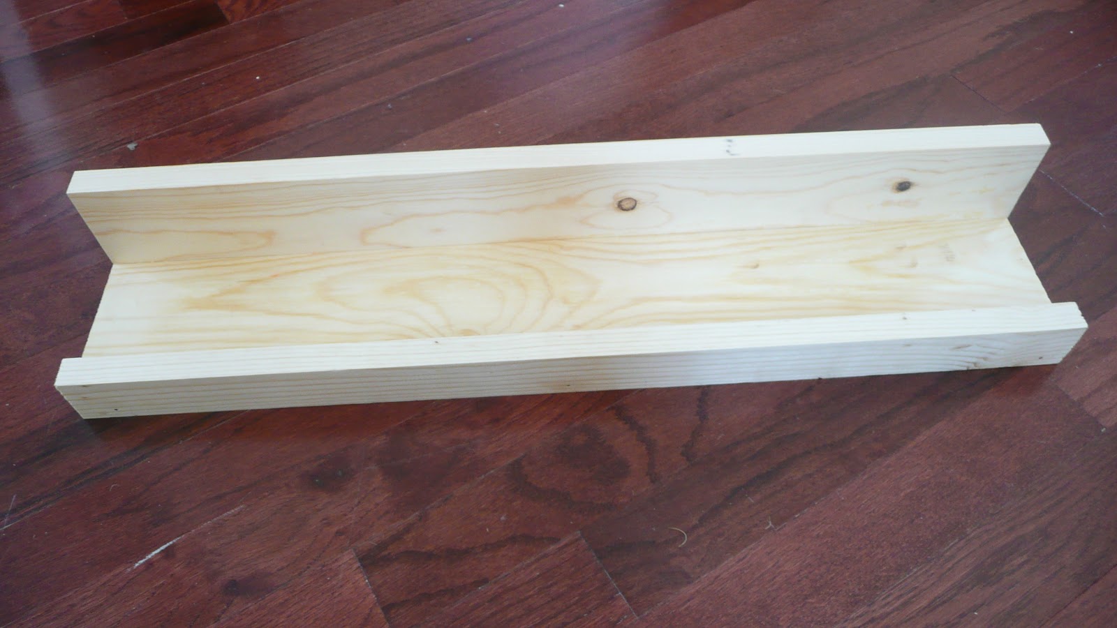 Viva Cindy DIY Picture Ledge Shelves