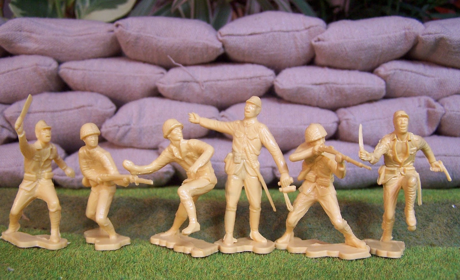 WWII Plastic Toy Soldiers Introducing the Japanese Infantry