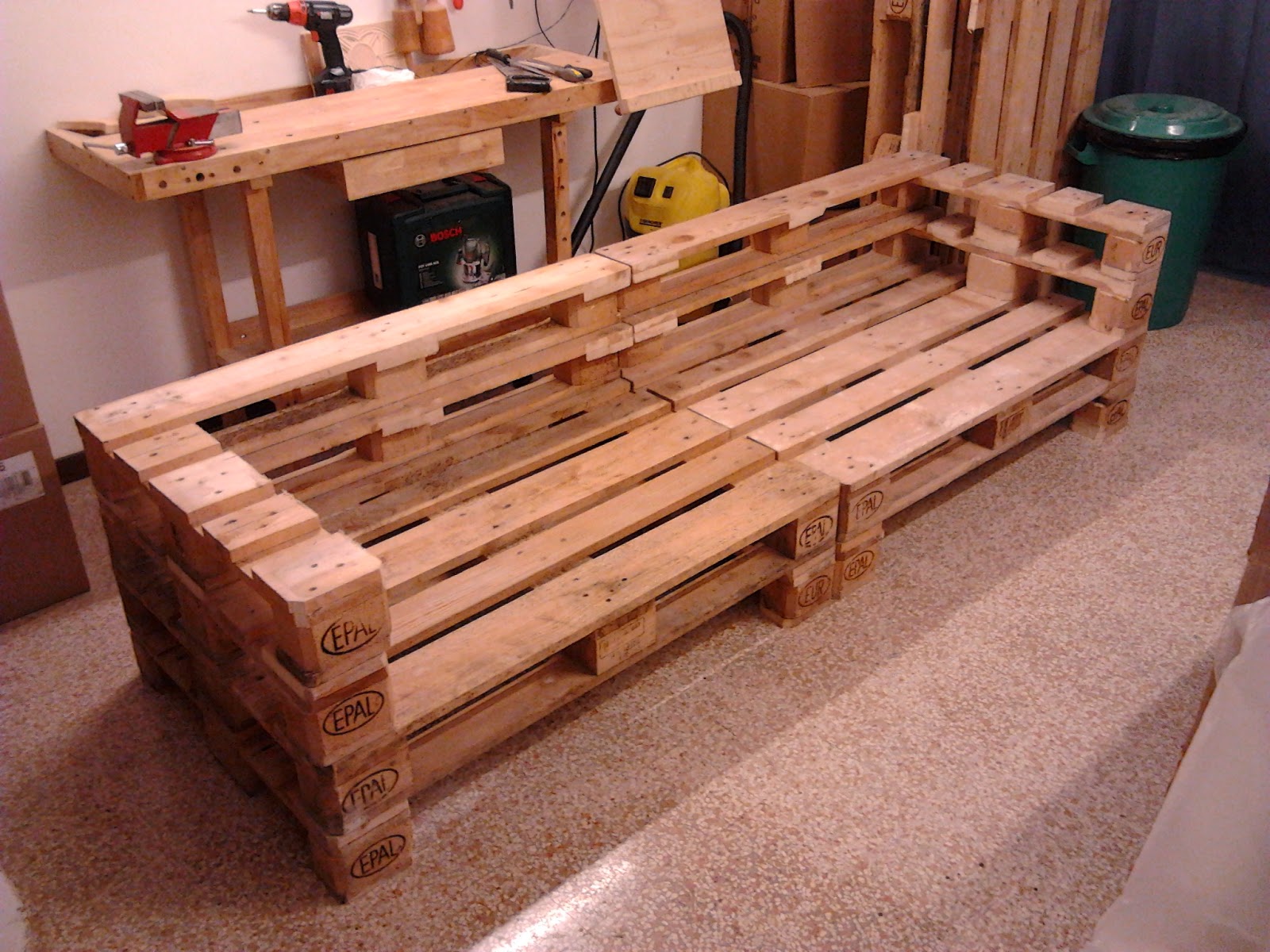 Salotto esterno con pedane: come creare un salotto da giardino con ...