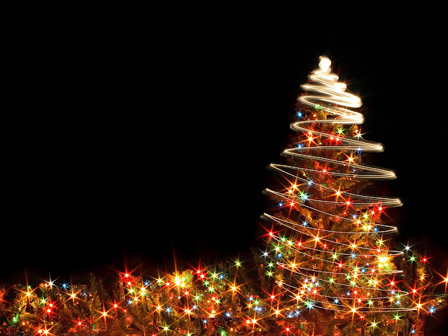 Christmas Tree Wallpapers Free Download