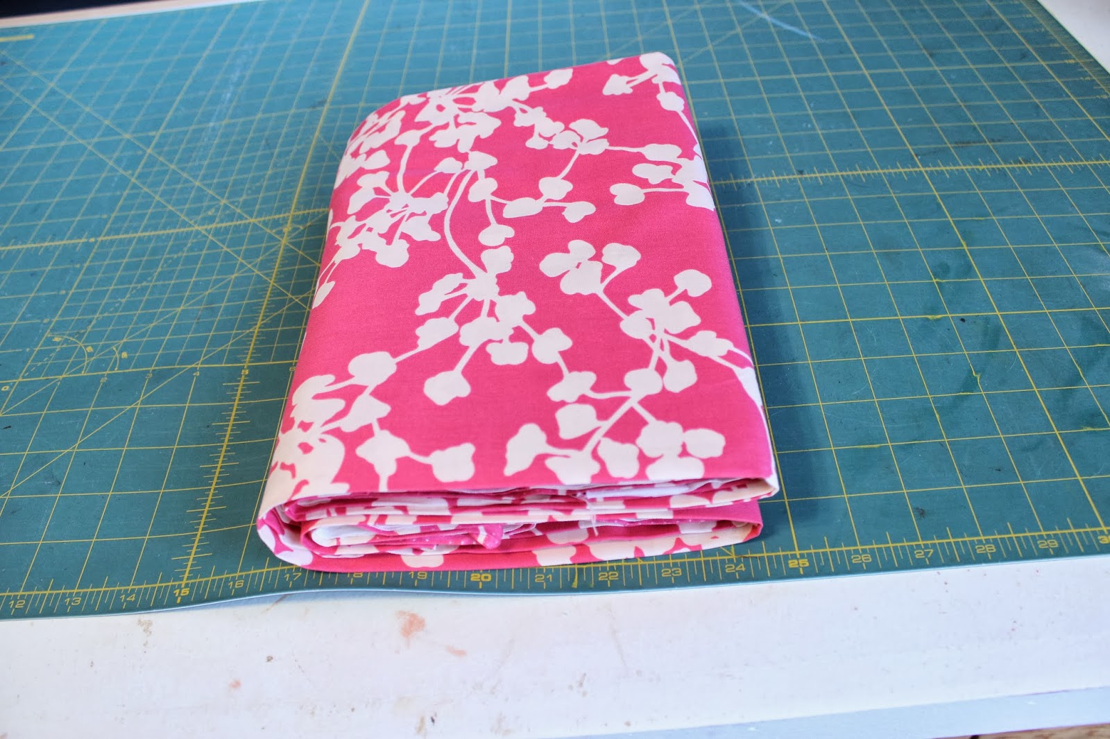 Park and Darwin TUTORIAL how to fold and store your fabric yards