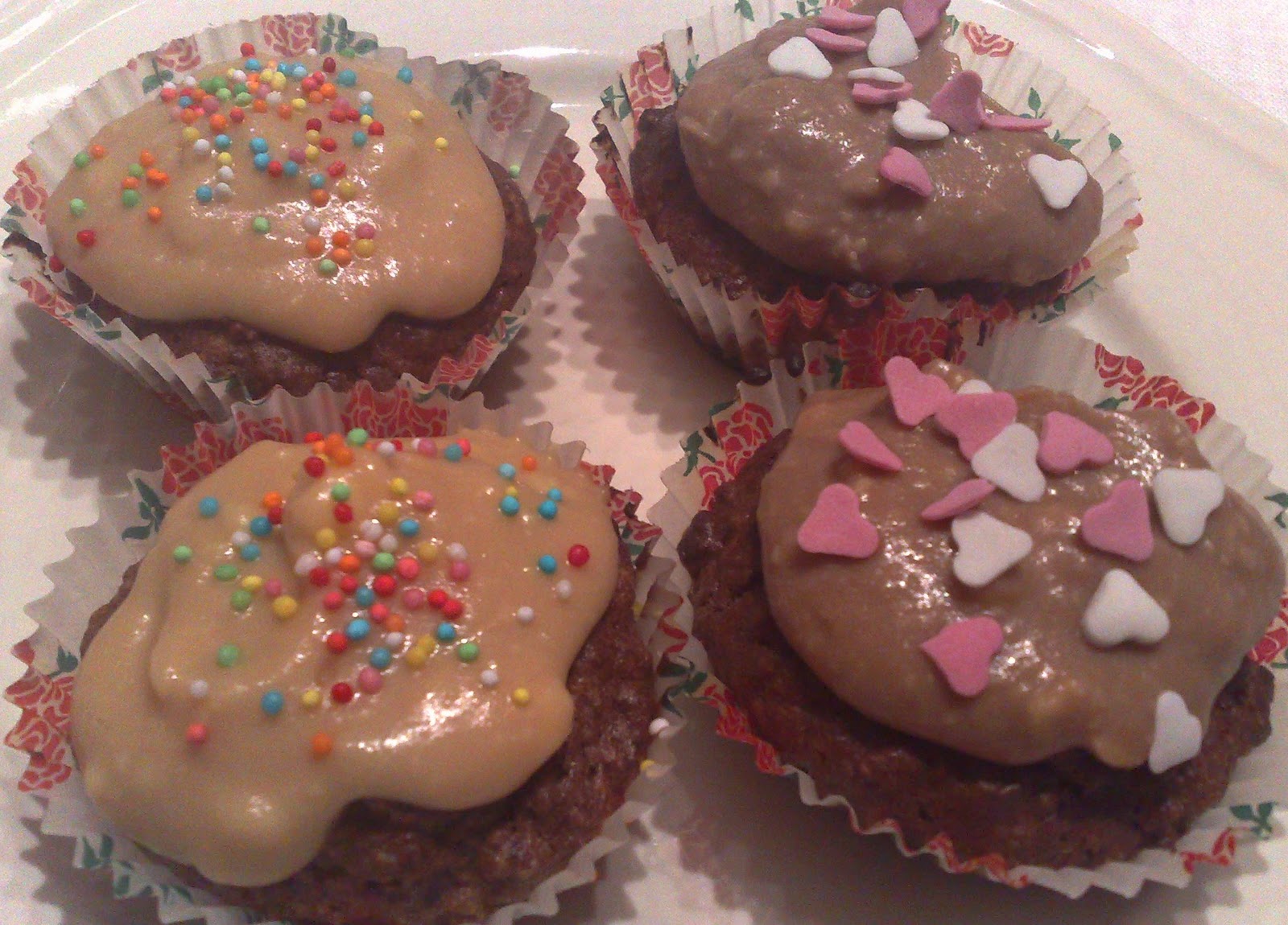 Dessert på en tirsdag.... Sjokolade cupcakes med glasur