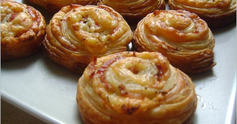 Mechanik W Kuchni Ciasto Francuskie Z Boczkiem