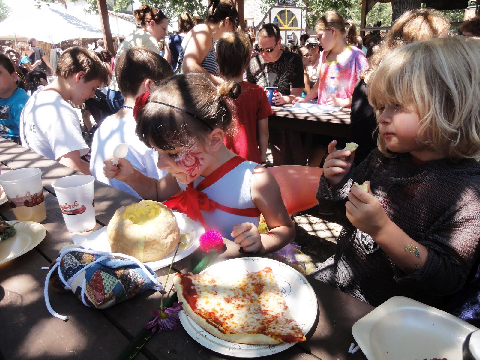 Travel Guide Bristol Renaissance Faire chicago foodie girl