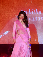 Shraddha das latest sizzling Ramp walk photos-cover-photo