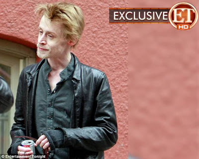 Macaulay Culkin o ator de Esqueceram de Mim com pessima aparencia