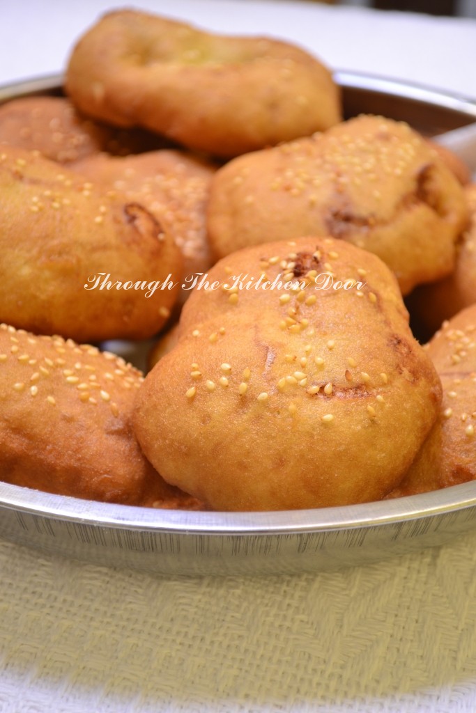 Through The Kitchen Door HAM CHIM PENG 咸煎饼 / CHINESE 5SPICE DOUGHNUTS