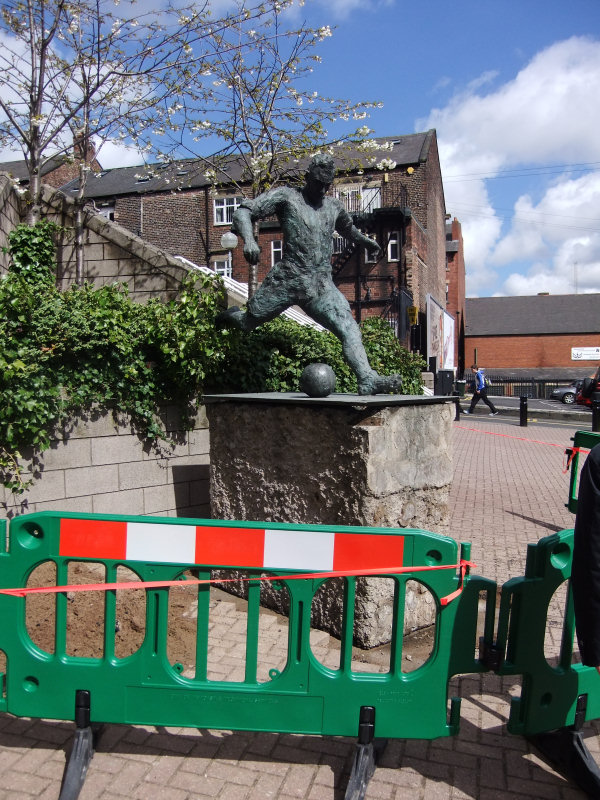 Photographs Of Newcastle Jackie Milburn Statue
