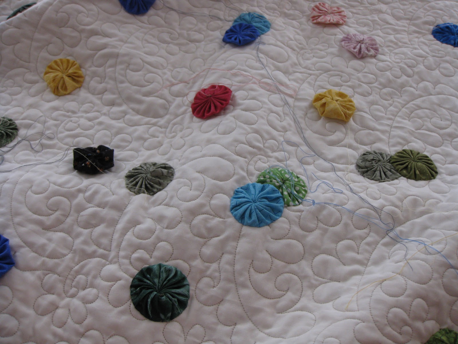 Millie's Quilting How to make a yoyo quilt
