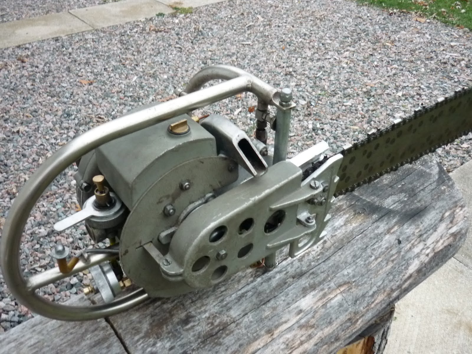 VINTAGE CHAINSAW COLLECTION S (DIESEL).