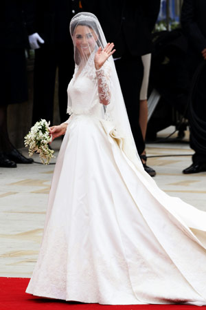 Gwama and Kate Middleton#39;s kate middleton wedding gown. Gwama and Kate Middleton#39;s
