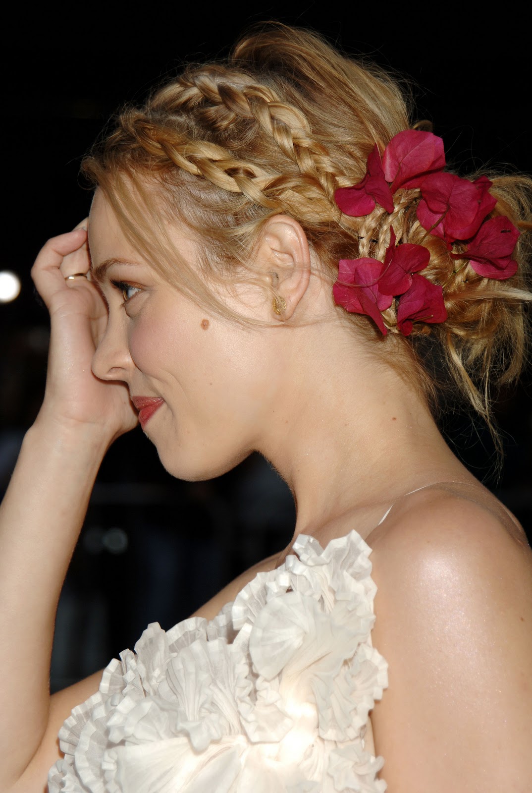 http://2.bp.blogspot.com/-Zbcy-oLMCms/Tx8D-nuUl9I/AAAAAAAAKIc/2YcNUW1LKAE/s1600/Rachel-McAdams.jpg