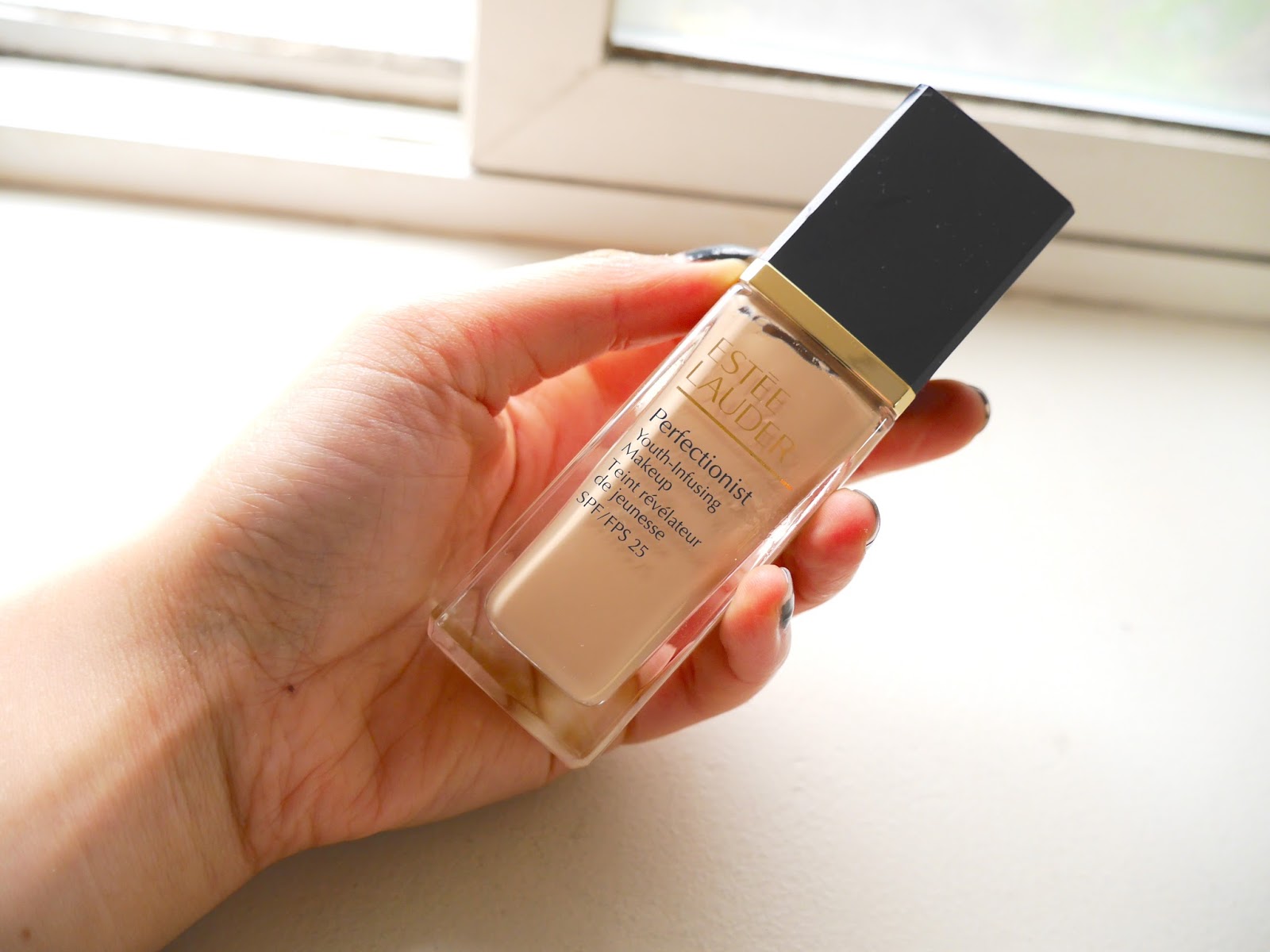estee lauder perfectionist youth infusing serum foundation review