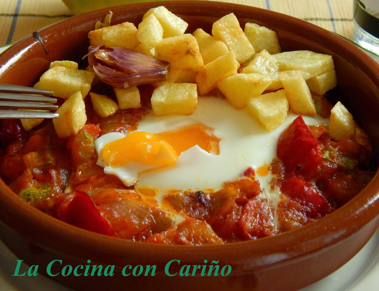 Pisto En Cazuelita Con Huevo Cuajado