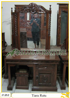 Meja Rias Ukiran Tiara Ratu Mahkota Kayu jati Meja Rias Ukiran Tiara Ratu Mahkota Kayu jati Jakarta
