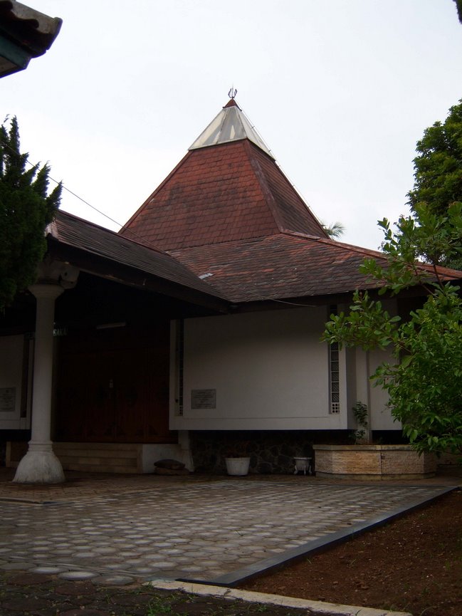 GEDUNG PUSAKA