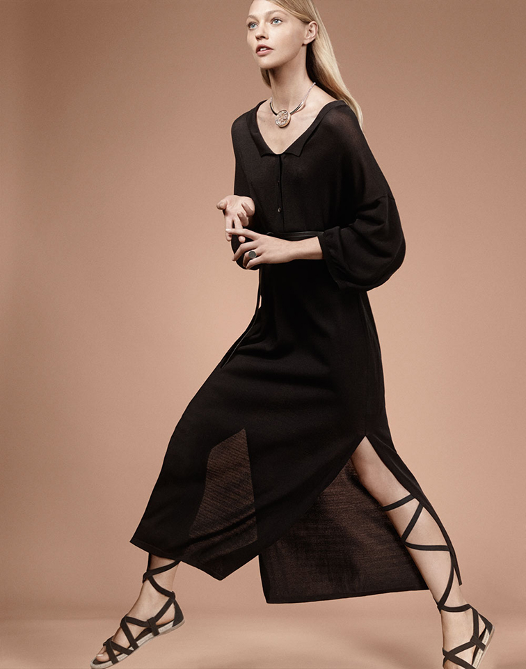 Sasha Pivovarova by Craig McDean for Totême, styled by Karl Templer Sasha Pivovarova by Craig McDean for Totême, styled by Karl Templer