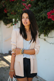 http://2.bp.blogspot.com/-Zk2POwToR5Q/UhEq_5AM3NI/AAAAAAAAKi8/-uAM9mikejM/s1600/vivaluxury1.jpg