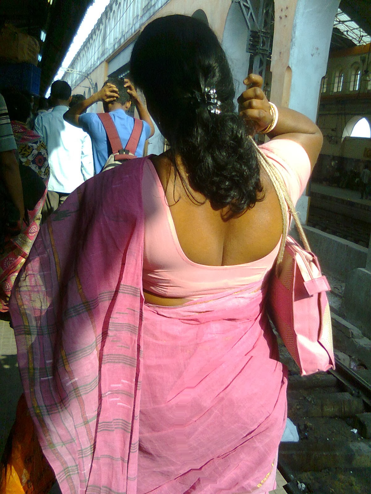 Indian saree public