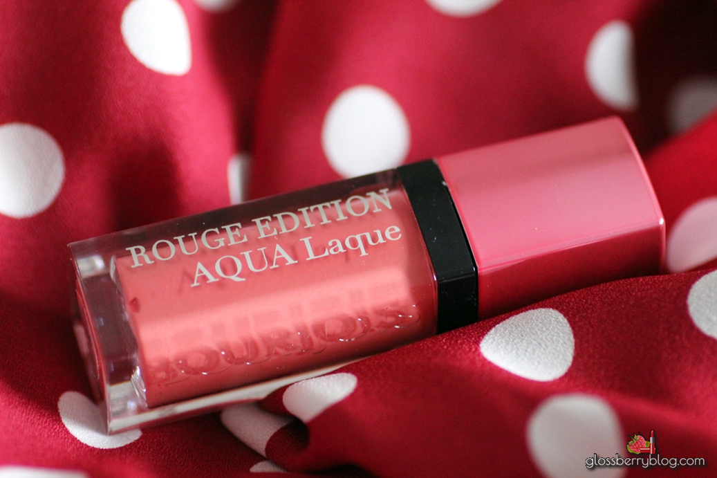 Bourjois Rouge Edition Aqua Laque Lipstick // 08 Babe Idole  review swatch glossberry בלוג איפור וטיפוח גלוס בורז'ואה סקירה בורגואה ורוד