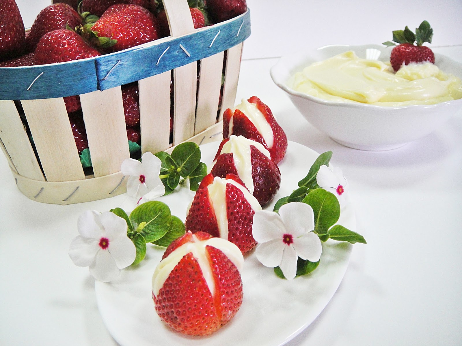 Maryam's Culinary Wonders 815. Strawberries in Cream Cheese Frosting Dip