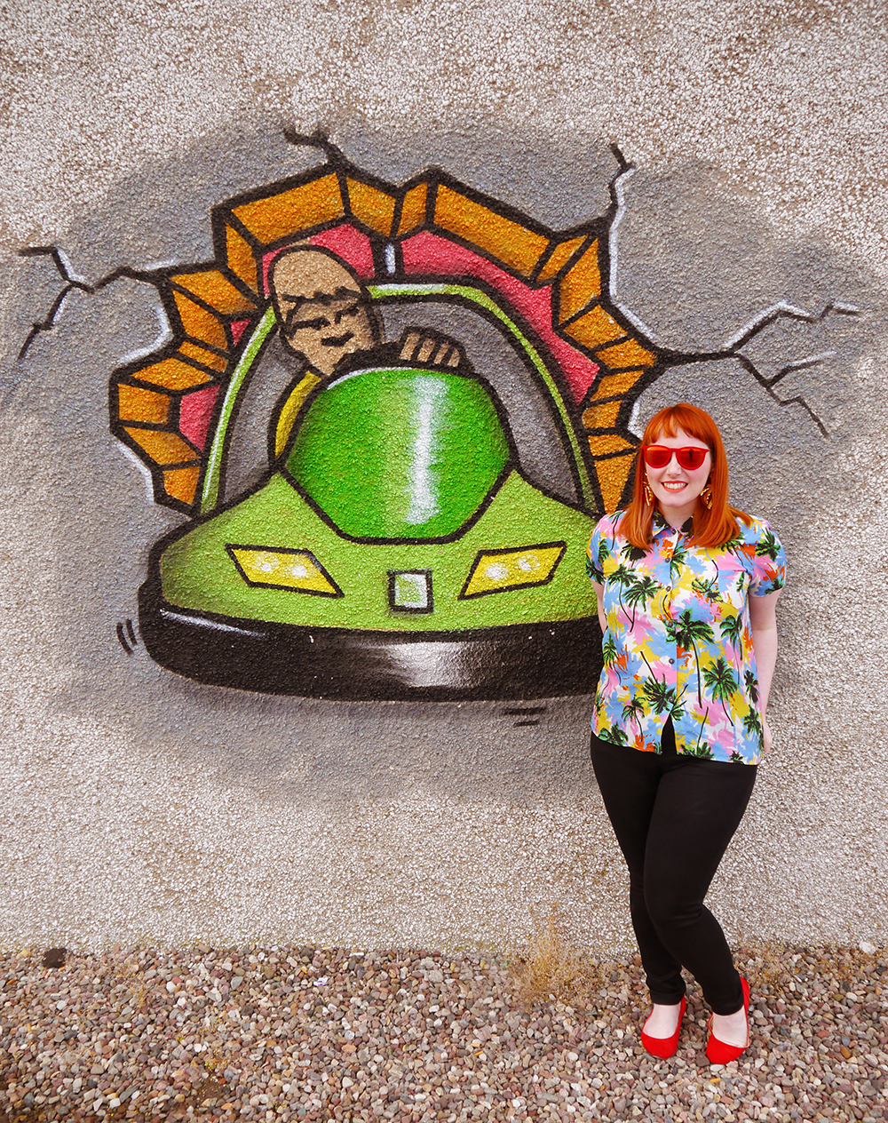 Helen's Totally Tropical Outfit Lou Taylor, tropical style, palm tree earrings, hula style, hawaiian shirt, ginger hair, giveaway, jewellery giveaway, win, sunglasses, holiday style