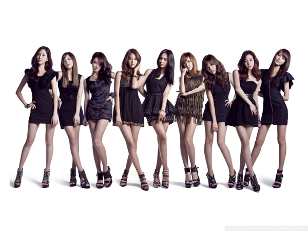 [Imagen: Girls+Generation+2011+Wallpaper.jpg]