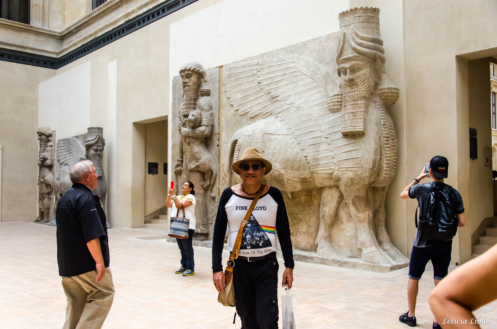 MUSEU DO LOUVRE - PARIS