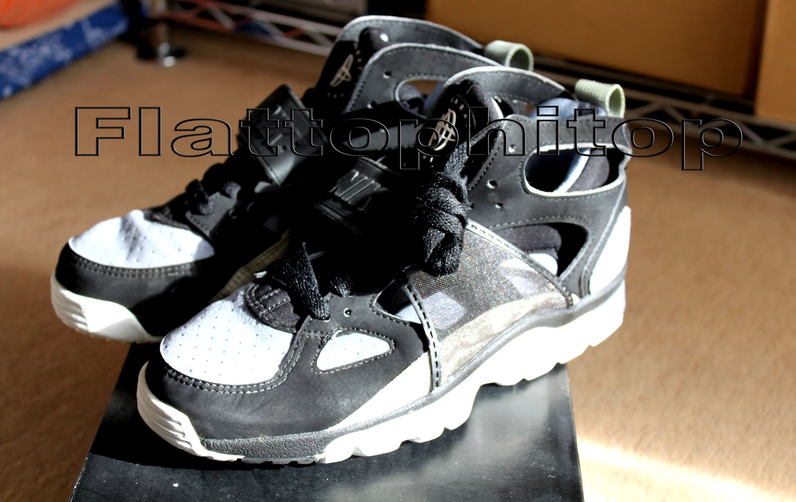 nike air trainer huarache 92