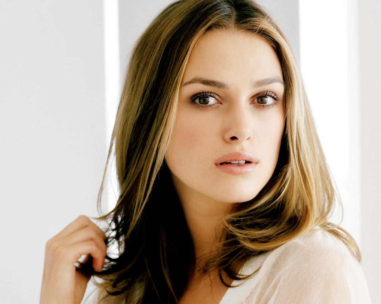 http://2.bp.blogspot.com/-ZoF-uu7rPZ8/USrOFm2EvpI/AAAAAAAAD5g/zRLY2MN4bl0/s1600/keira-knightley-Hd-Wallpaper-432.jpg