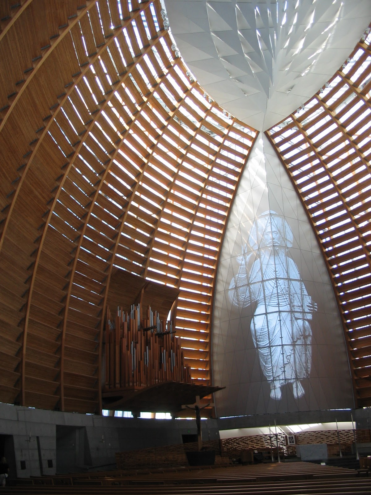 Thesis on light and church reuse