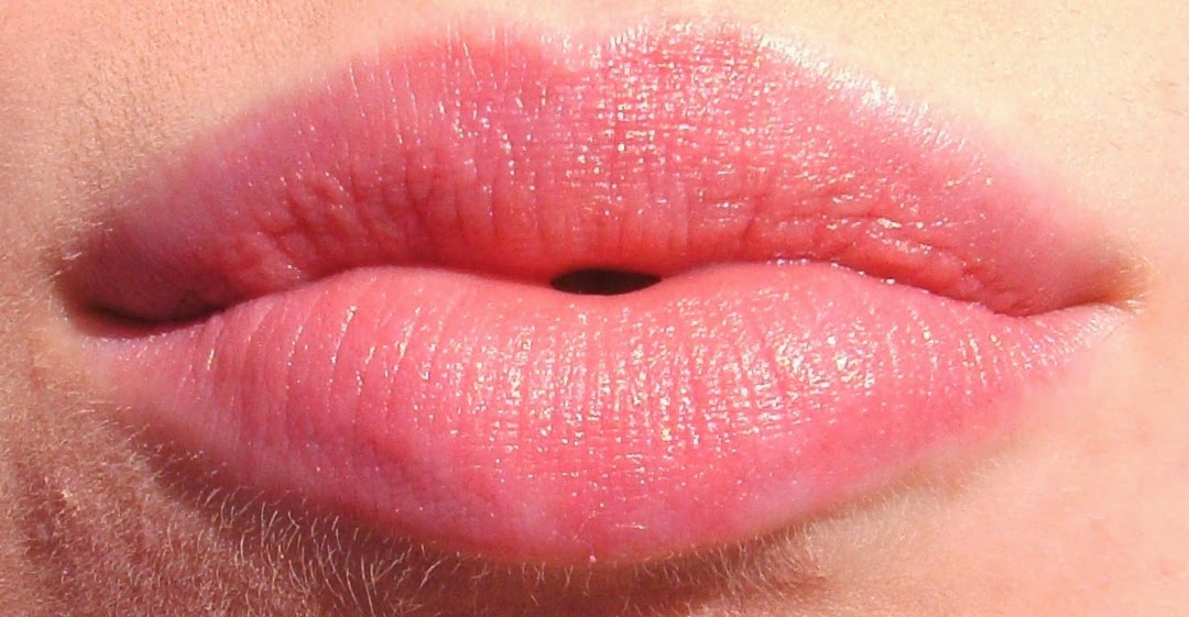 LAQA & Co_Fat Lip Pencil_Fairy Blood_$18_OnMyLips LAQA & Co_Fat Lip Pencil_Fairy Blood_$18_OnMyLips