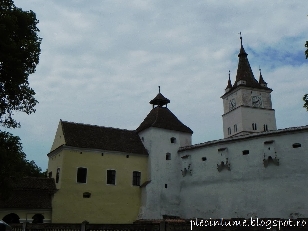 Biserica fortificata din Harman Biserica fortificata din Harman
