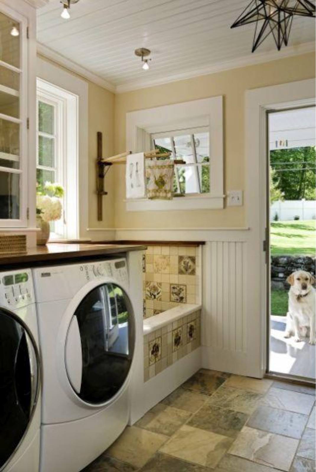 Simplifying Remodeling: Designer's Touch: 10 Tidy Laundry Rooms Simplifying Remodeling: Designer's Touch: 10 Tidy Laundry Rooms